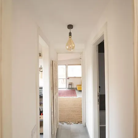 Appartement Romantic Terraced Escape In Elegant Neighbourhood