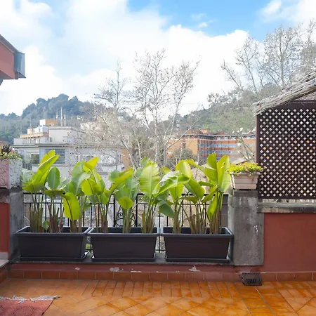 Apartment Romantic Terraced Escape In Elegant Neighbourhood *